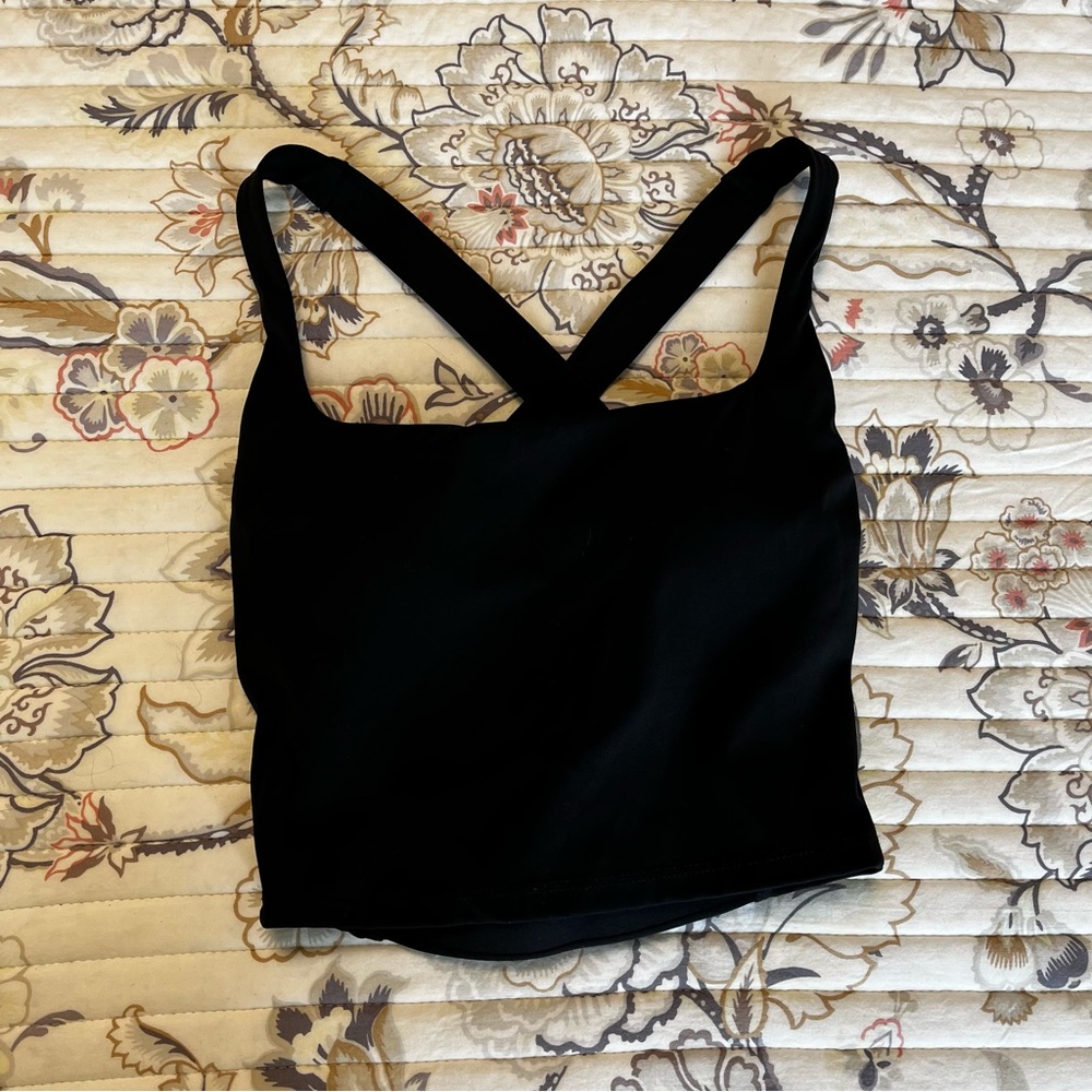 Black Criss-Crossed Workout Top